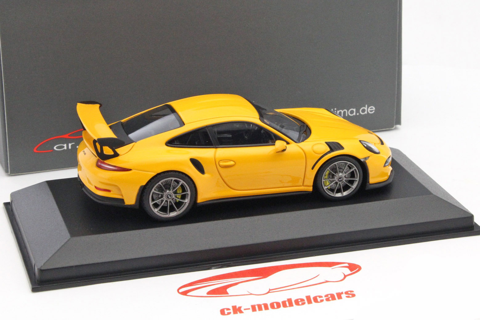 Porsche 911 (991) GT3 RS signal yellow 1:43 Minichamps