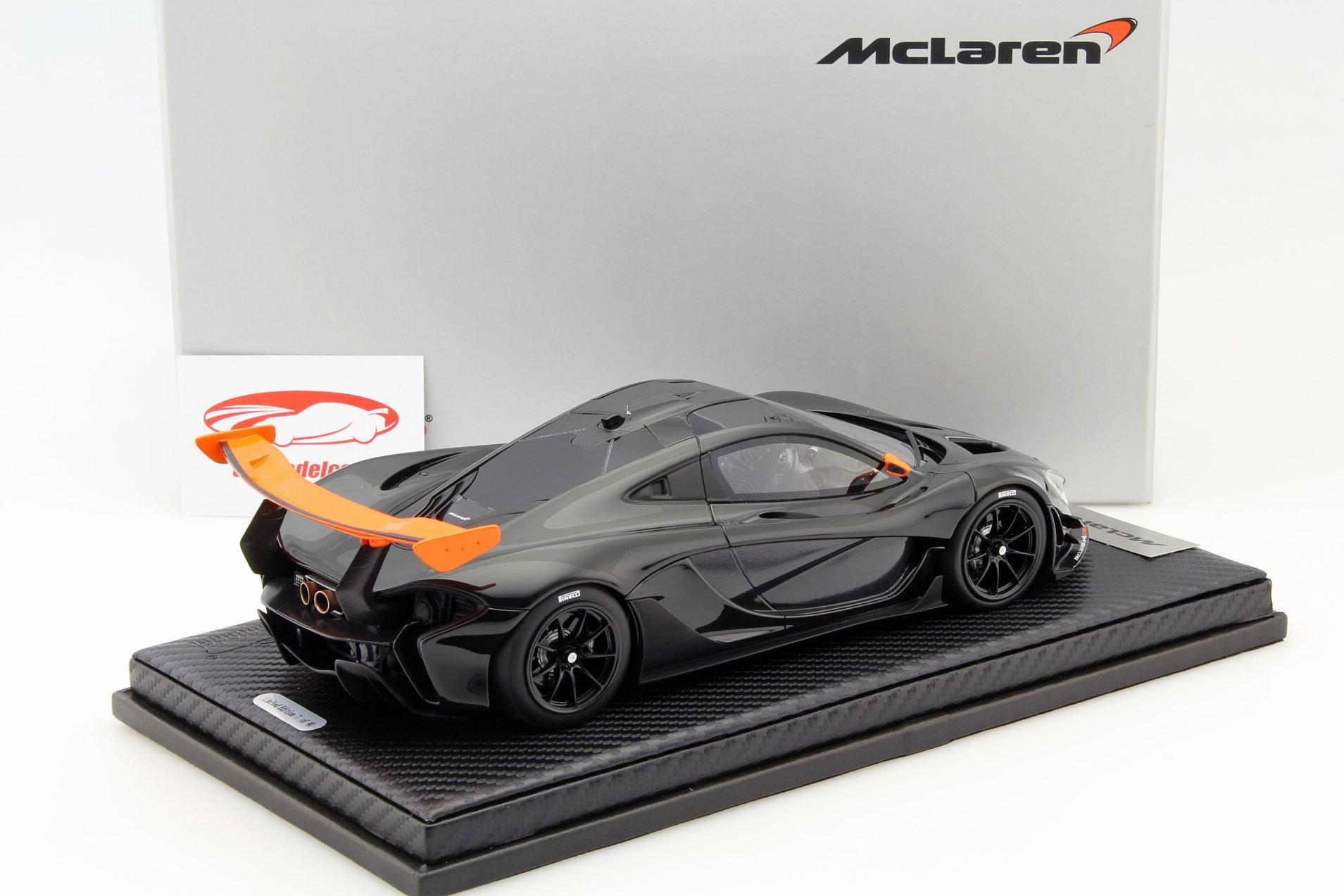 McLaren P1 GTR Construction year 2016 dark green / orange with showcase 1:18 Tecnomodel