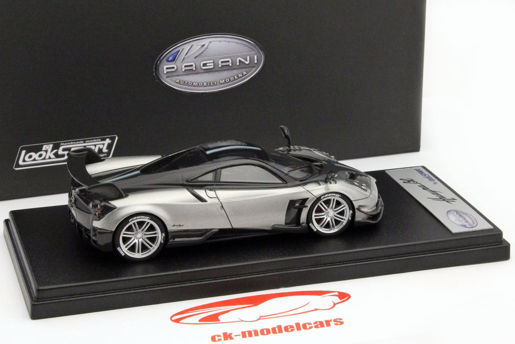 Pagani Huayra BC gray / carboxylic 1:43 LookSmart