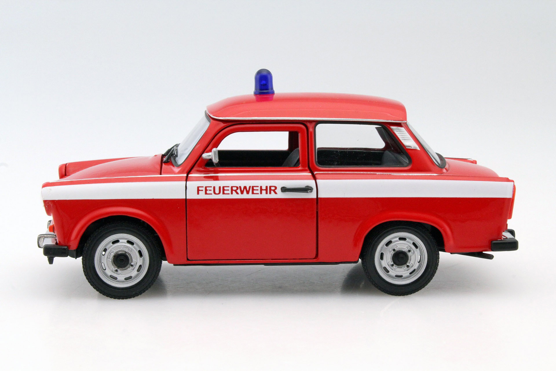 Trabant 601 fire Department red / white 1:24 Welly