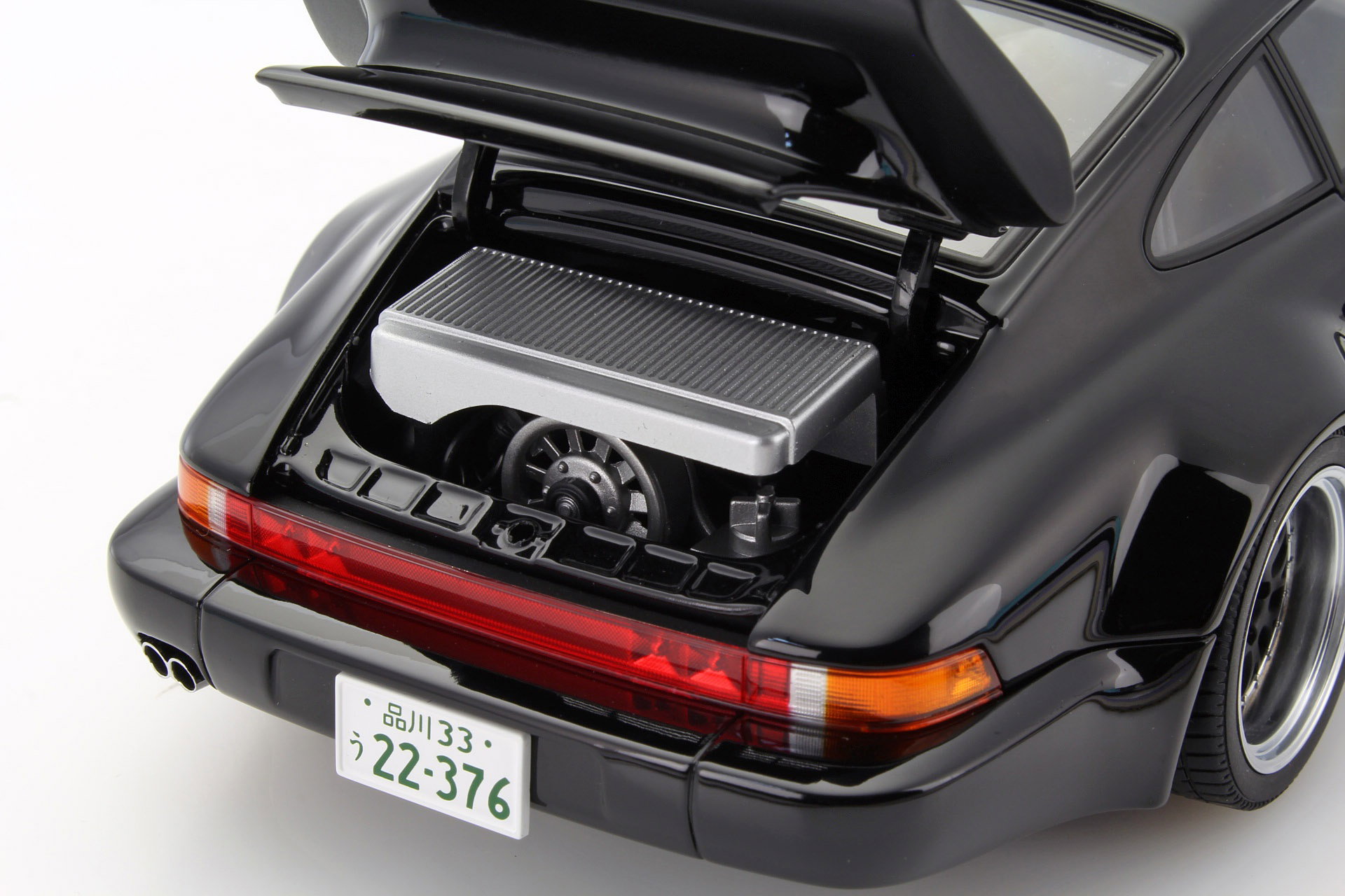 Porsche 911 (930) Turbo Wangan Midnight noir 1:18 AUTOart