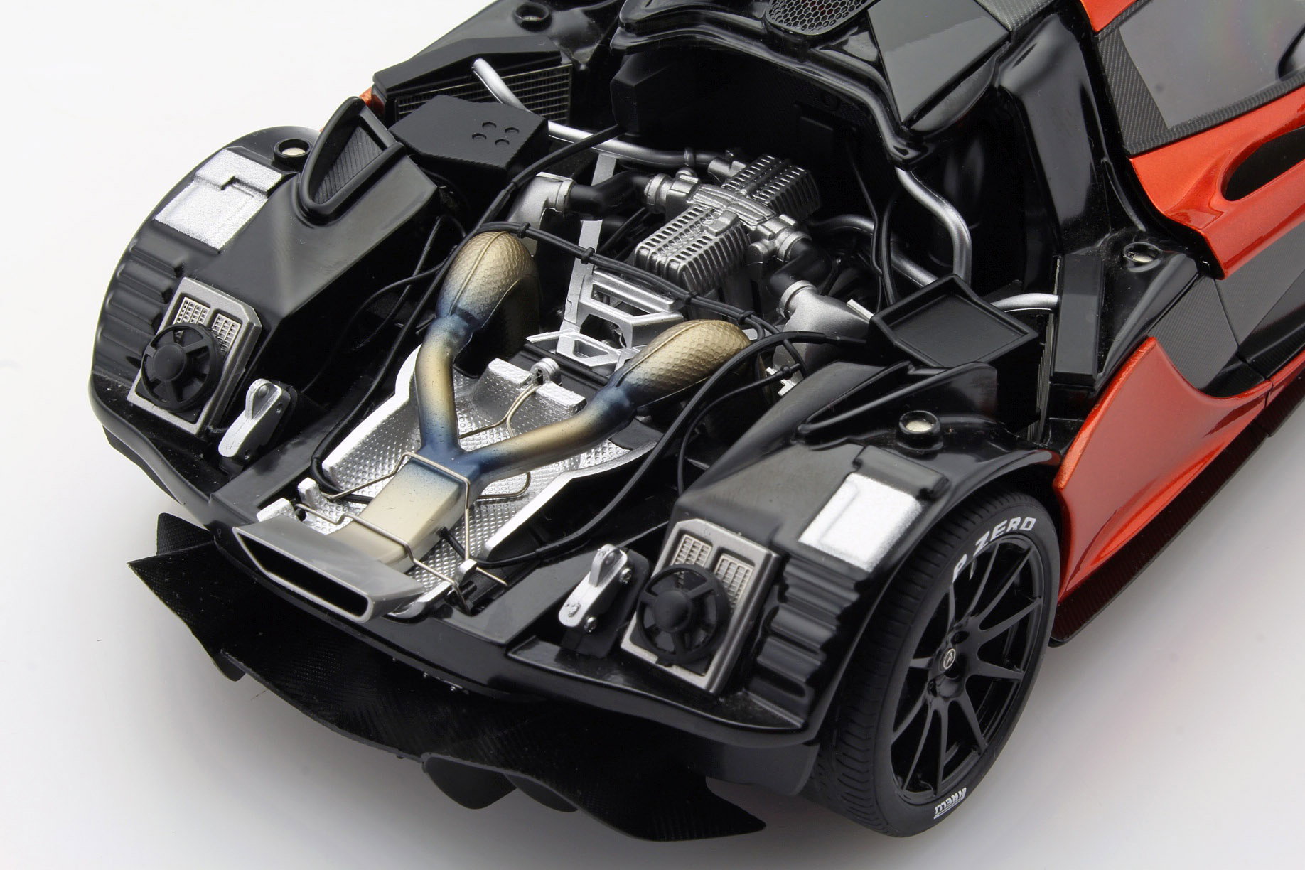 McLaren P1 année 2013 orange 1:18 AUTOart