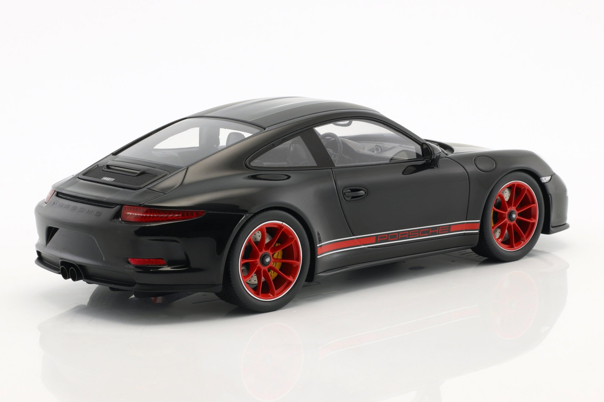 Porsche 911 (991) R year 2016 black / red with showcase 1:18 Spark