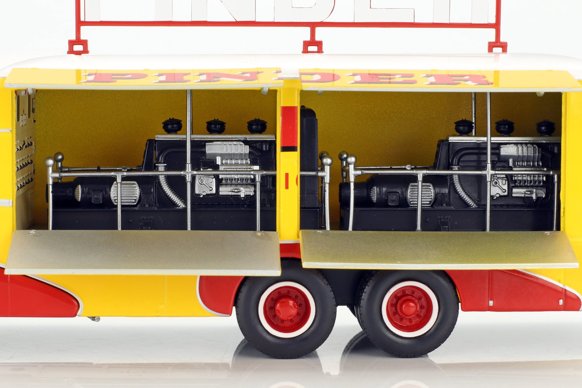 Direkt Collections 1:43 Bernard 28 Electrical Truck Pinder circus