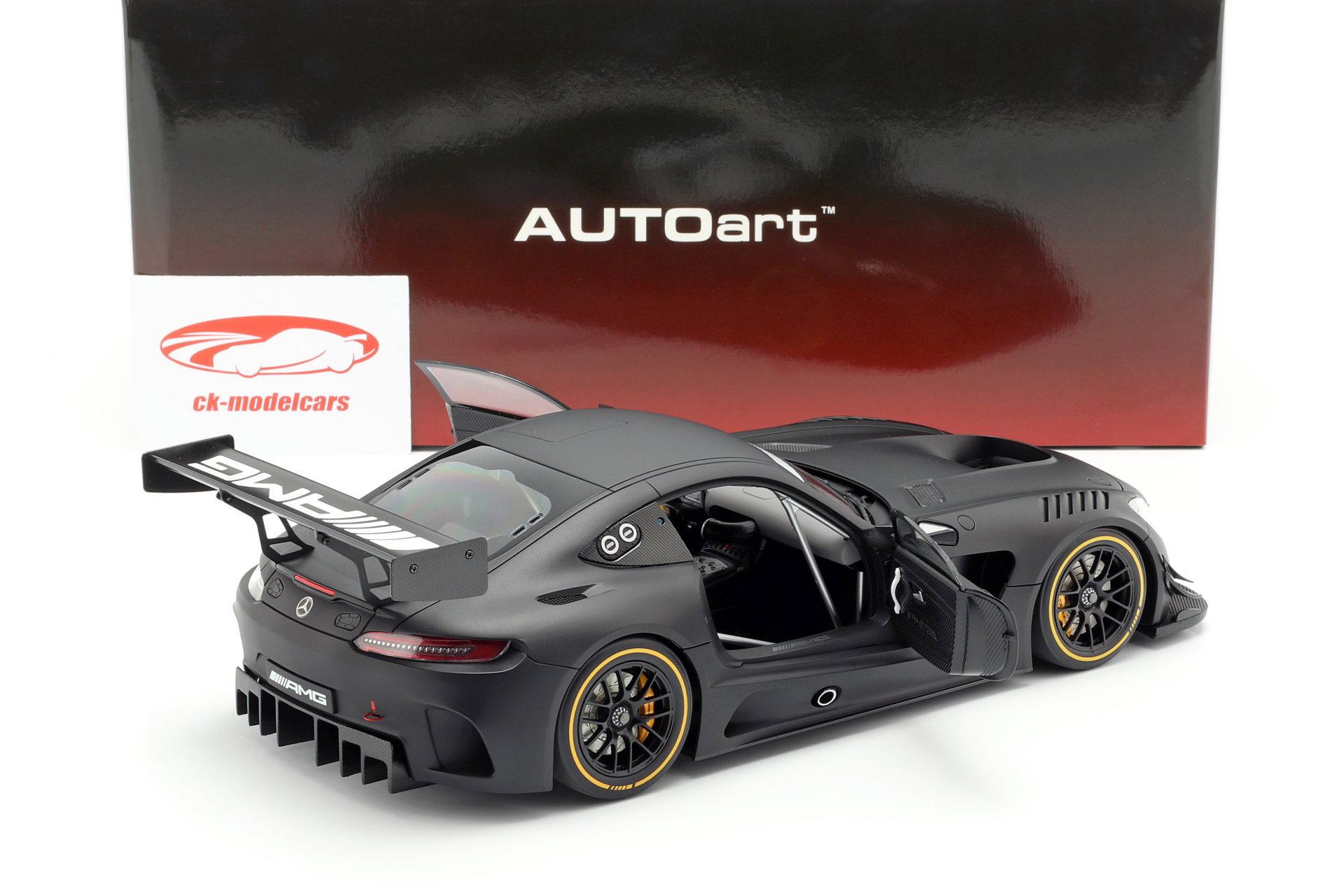 Mercedes-Benz AMG GT3 Plain Body Version 2015 black 1:18 AUTOart