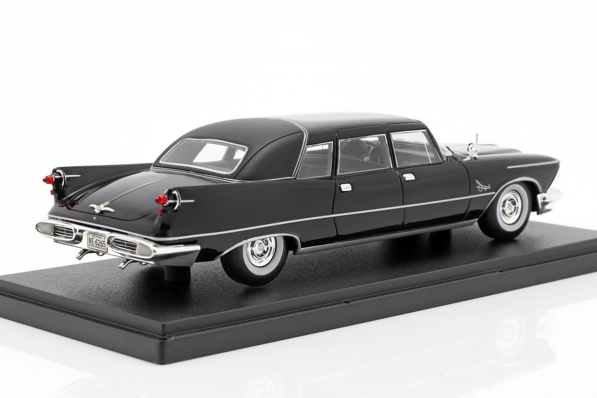 Imperial Crown Ghia Limousine Year 1958 black 1:43 Neo