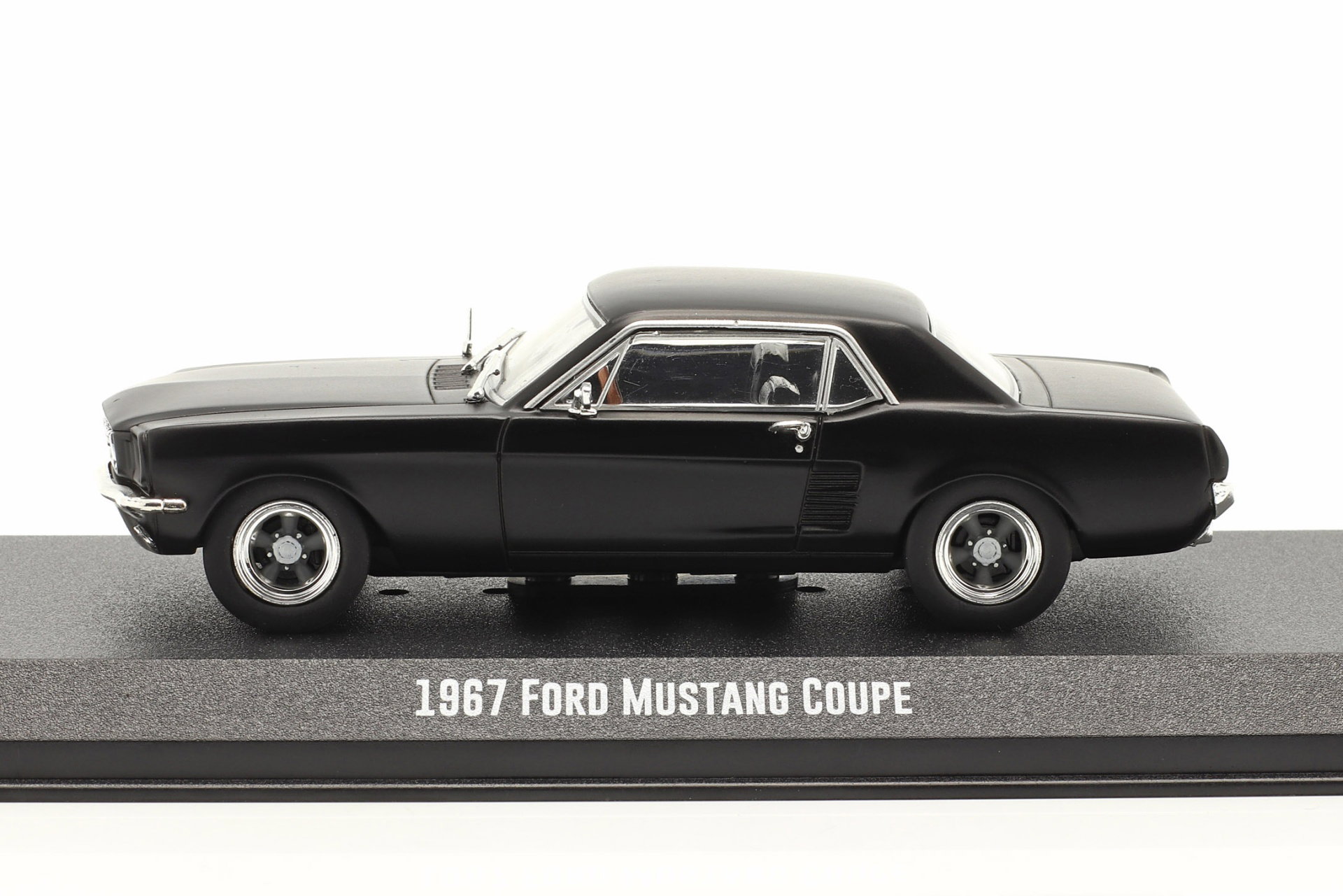 Greenlight 1:43 Ford Mustang Coupe 1967 映画 Creed (2015) マット