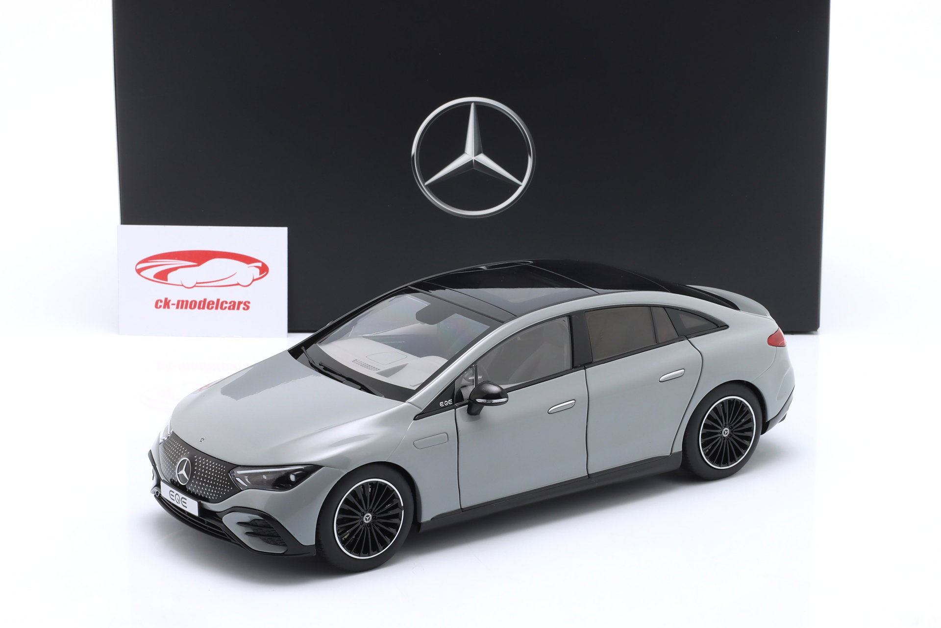 Mercedes-Benz EQE (V295) Année de construction 2022 alpin Gris 1:18 NZG
