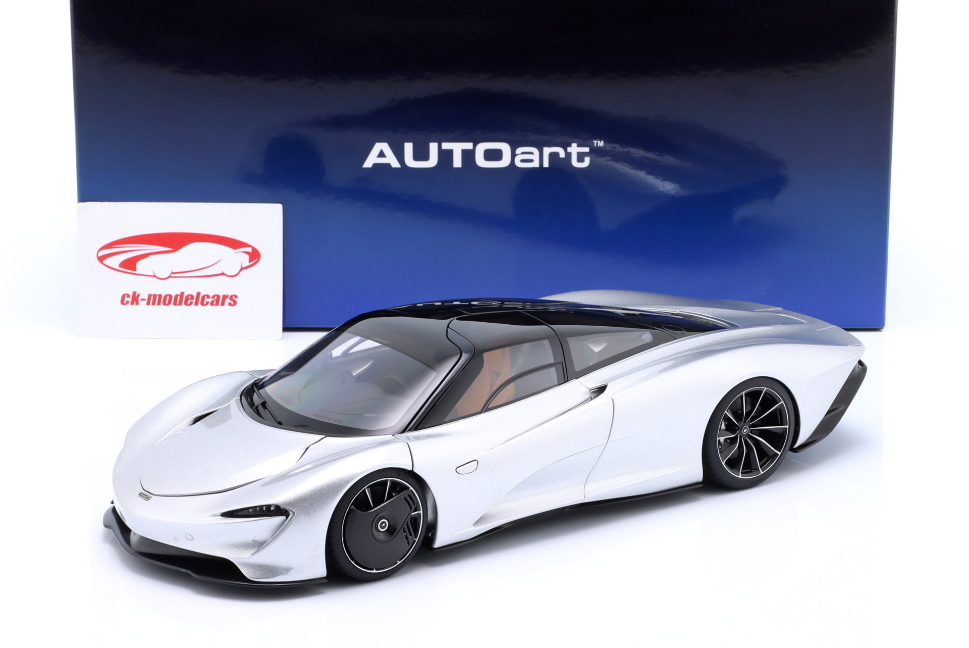 AUTOart 1:18 McLaren Speedtail year 2020 supernova silver 76090