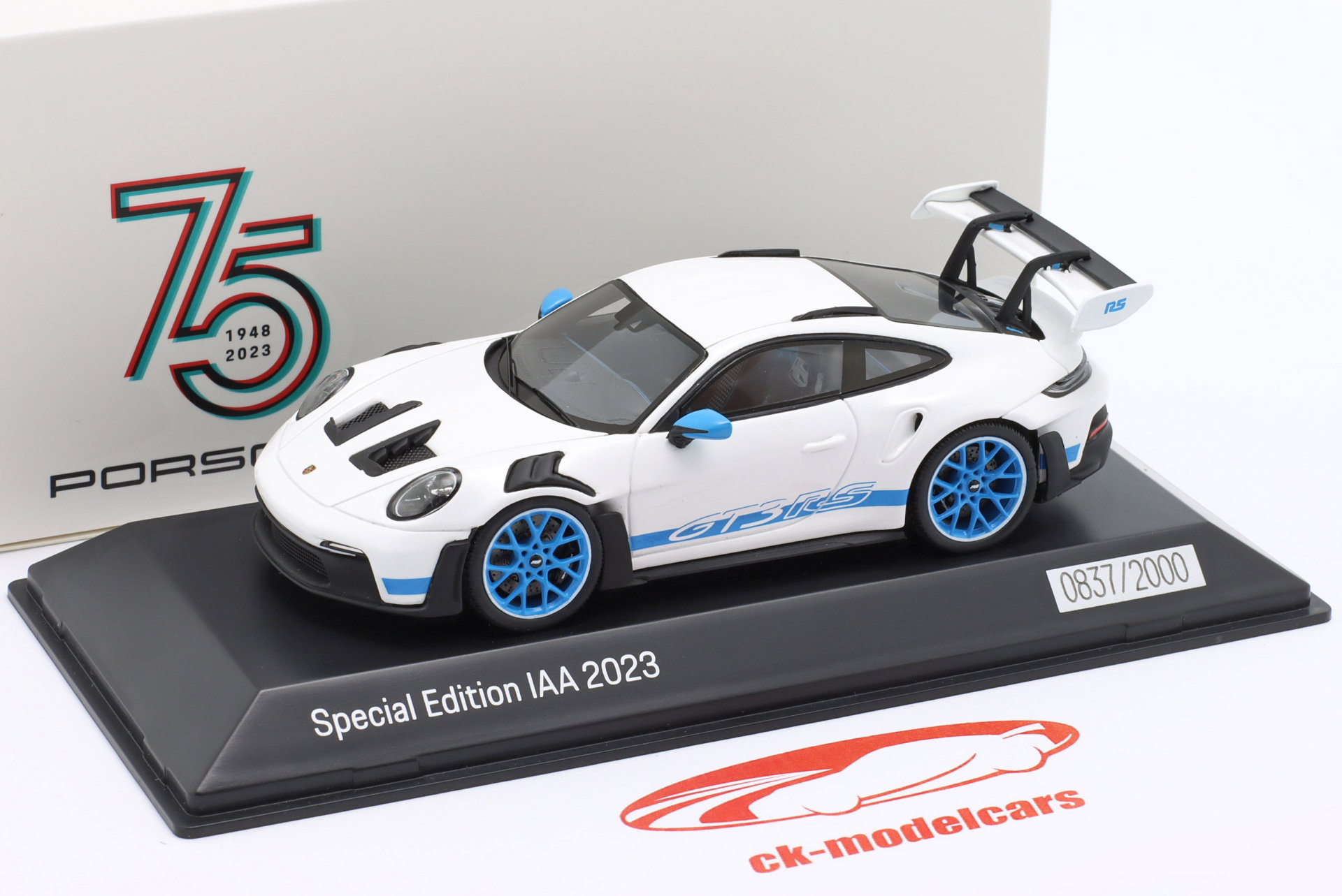 Porsche 911 (992) GT3 RS Speciaal editie IAA 2023 wit 1:43 Spark