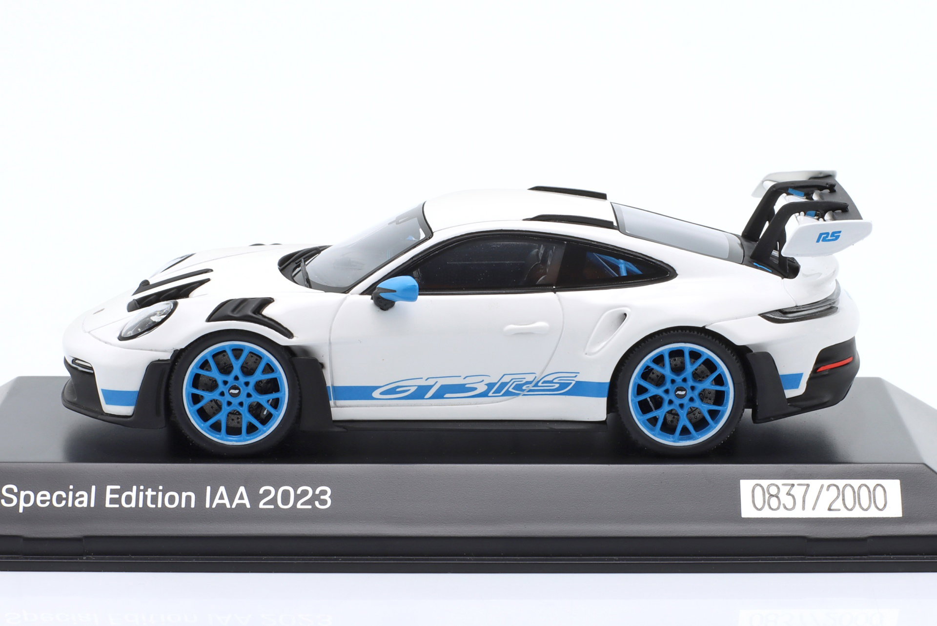 Porsche 911 (992) GT3 RS Speciaal editie IAA 2023 wit 1:43 Spark