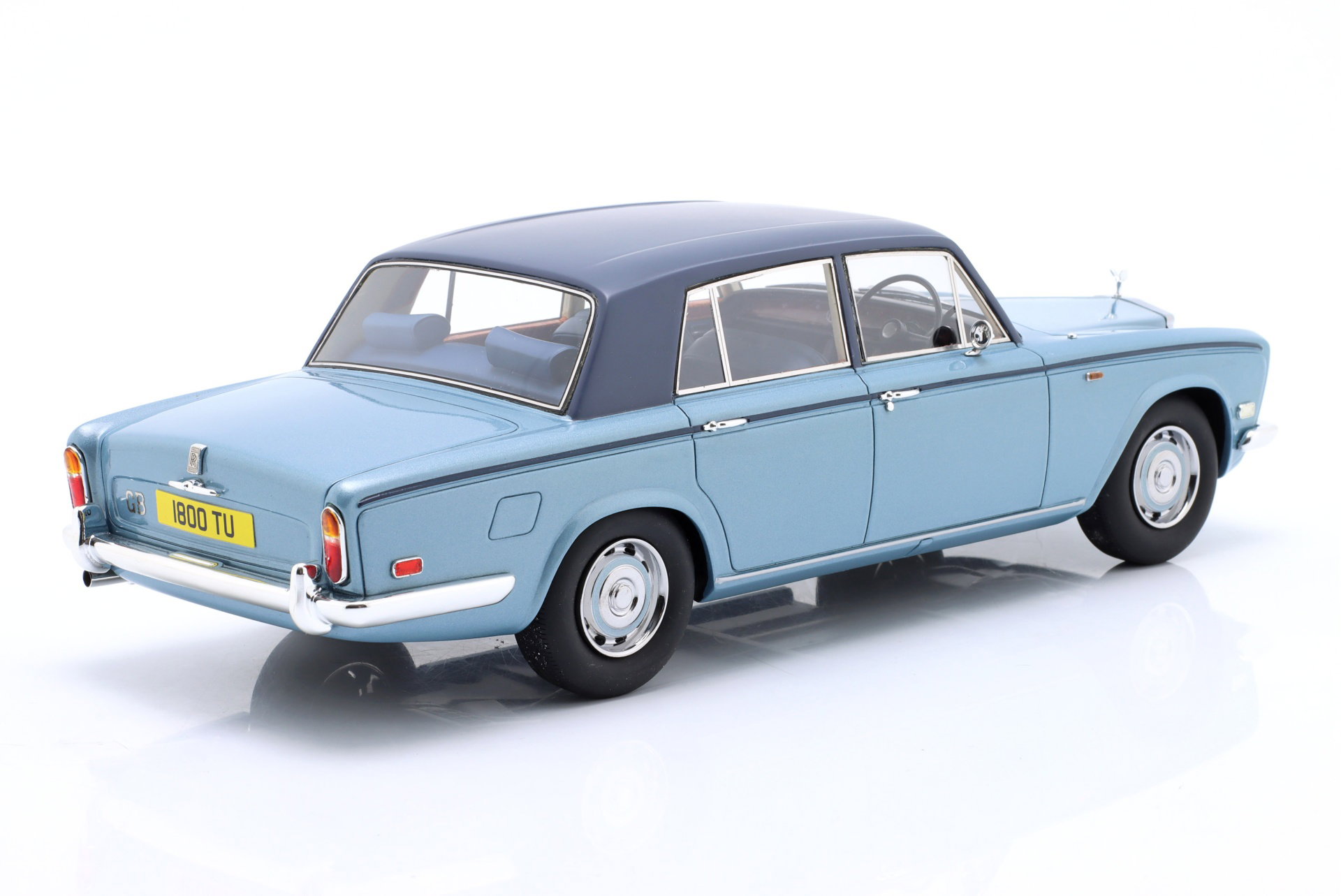 Rolls Royce Silver Shadow Baujahr 1975 blau metallic 1:18 Cult Scale
