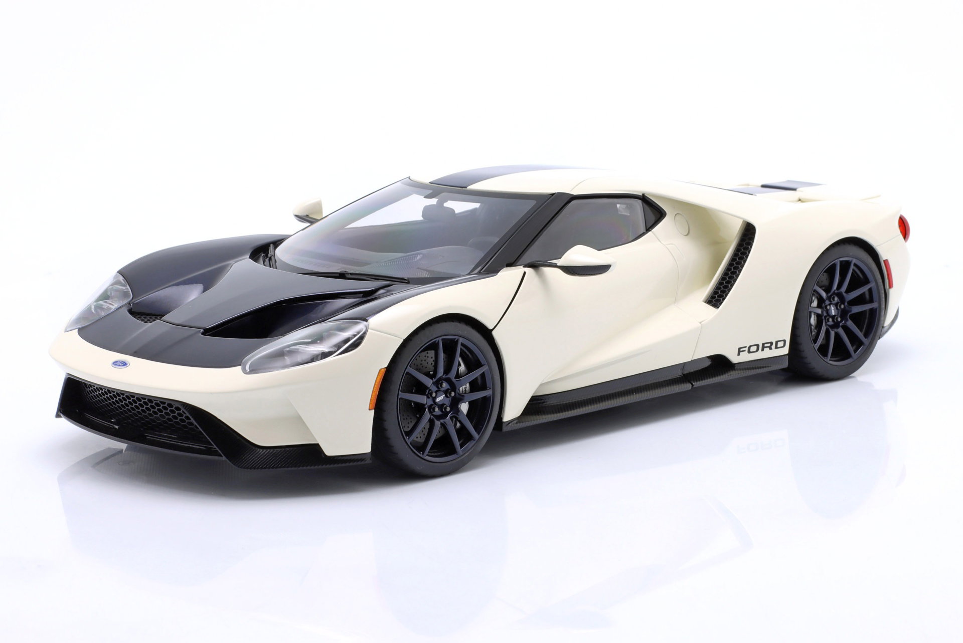AUTOart 1:18 Ford GT 2022 '64 Prototype Heritage Edition Wimbledon
