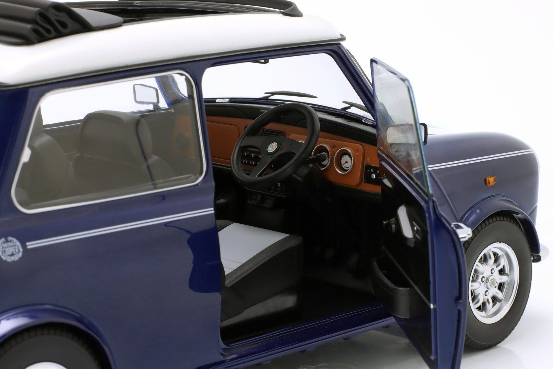 KK-Scale 1:12 Mini Cooper with sunroof blue metallic / white RHD