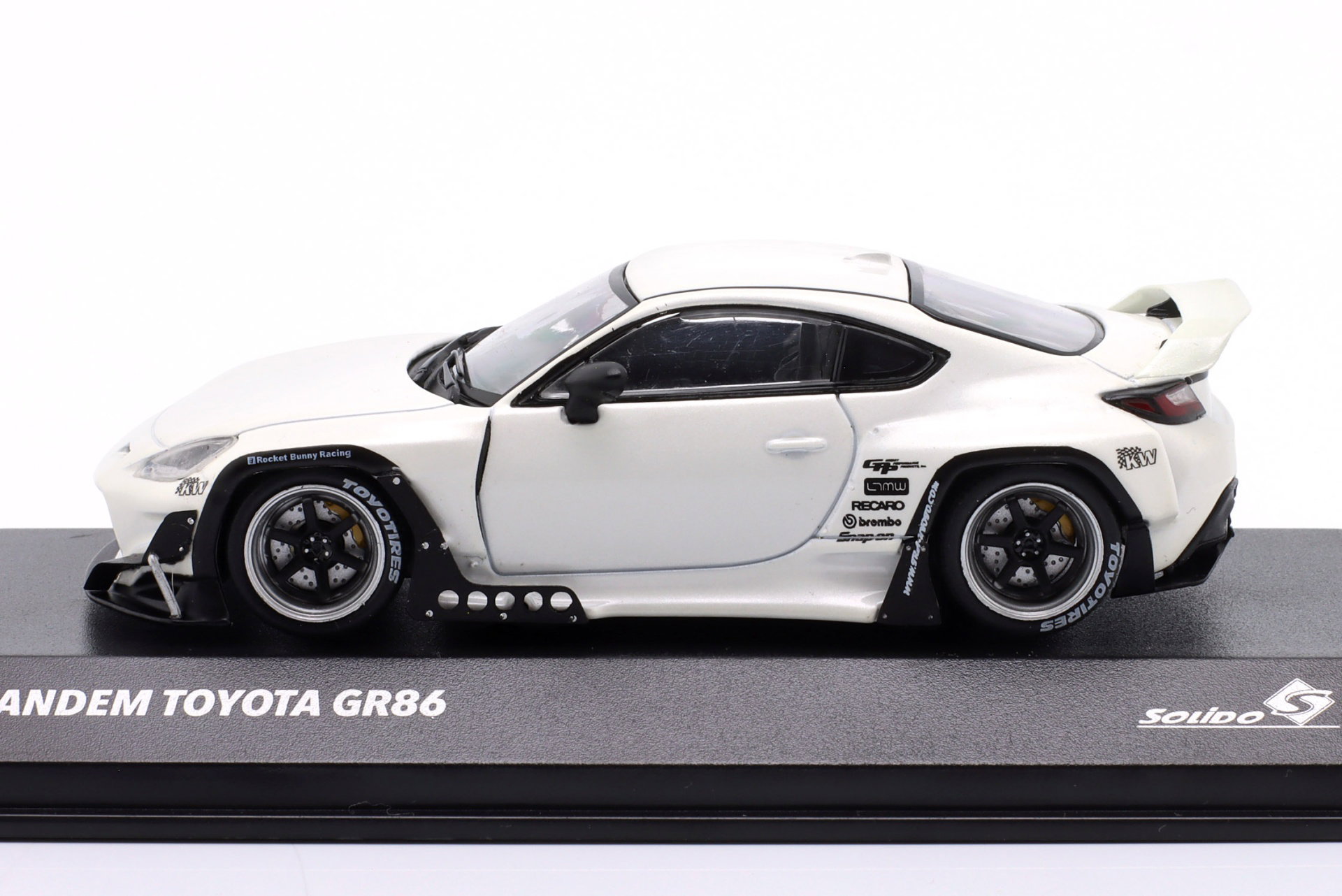 Solido 1:43 Toyota GR86 Pandem Rocket Bunny 白 S4315102 モデル 車