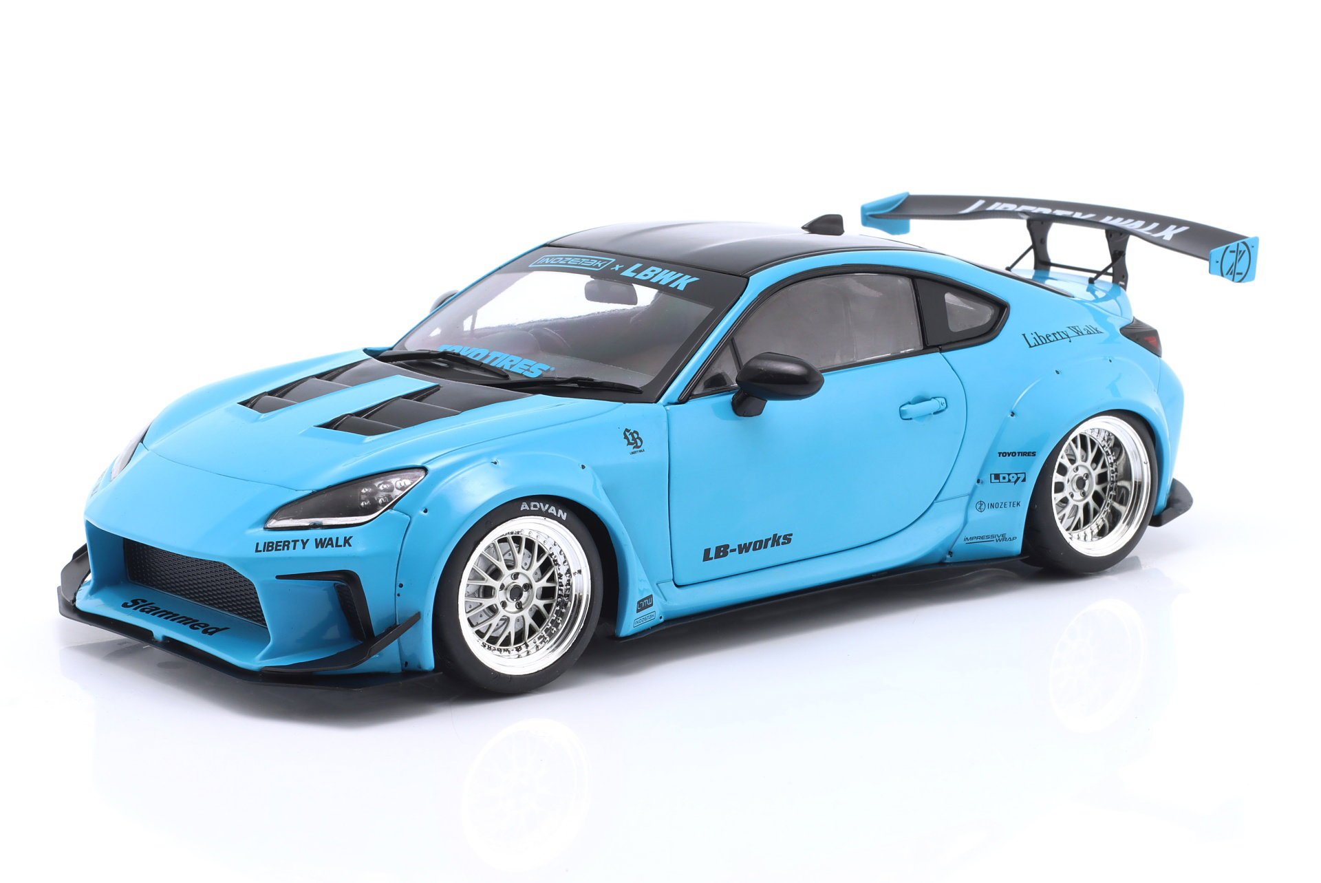 Toyota GR86 LBWK Body Kit 2024 нежно-голубой 1:18 Solido