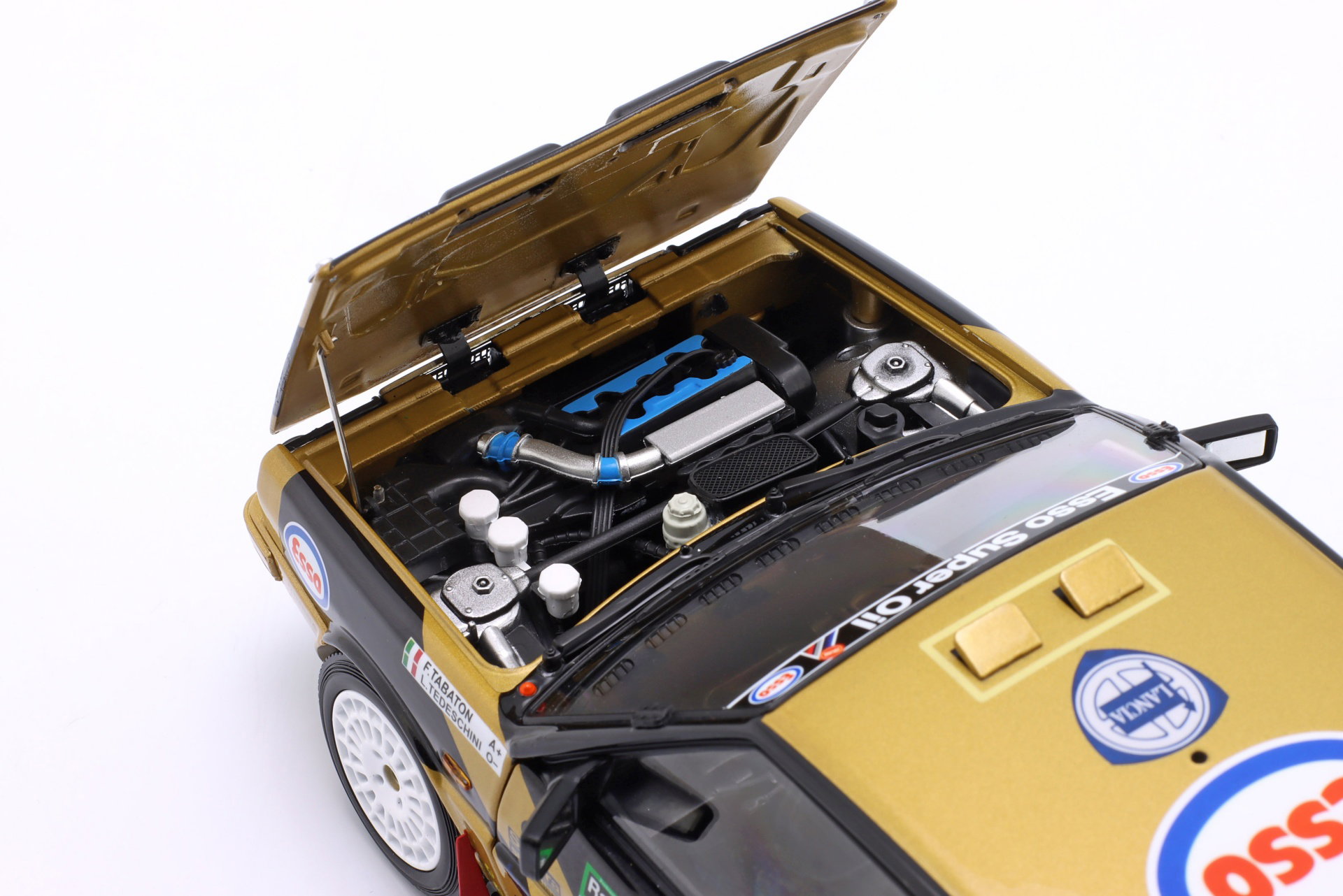 Lancia Delta HF 4WD #1 Winner Rallye Piancavallo 1987 Tabaton, Tedeschini 1:18 Kyosho