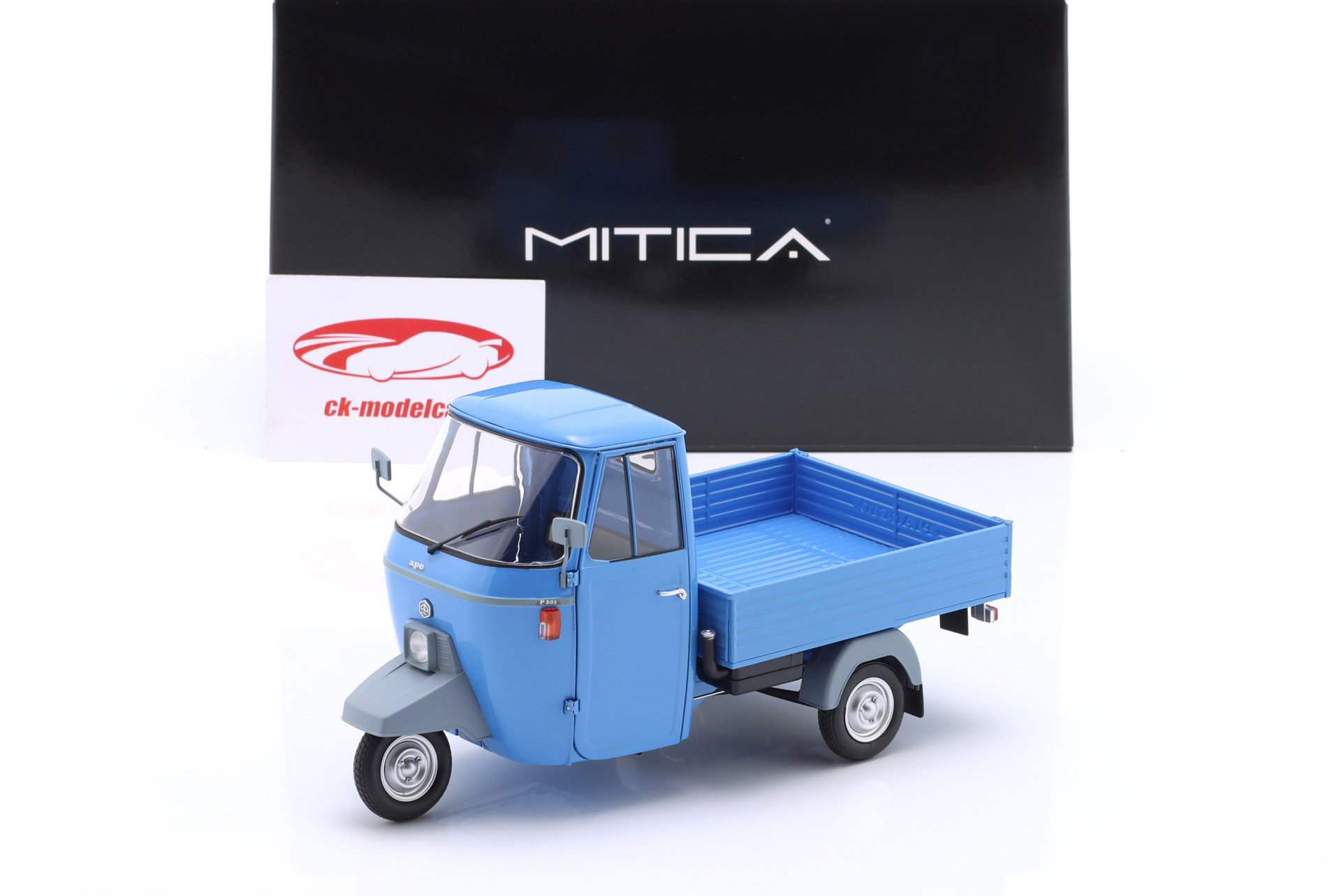 Piaggio Ape P501 Pick-Up Byggeår 1979 blå 1:18 MITICA