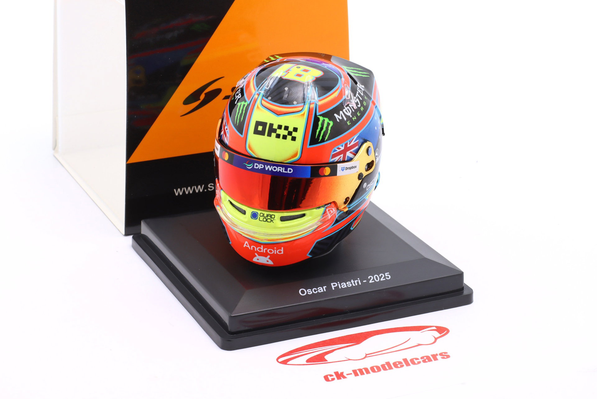 Oscar Piastri #81 McLaren Fórmula 1 Team fórmula 1 2025 casco 1:5 Spark
