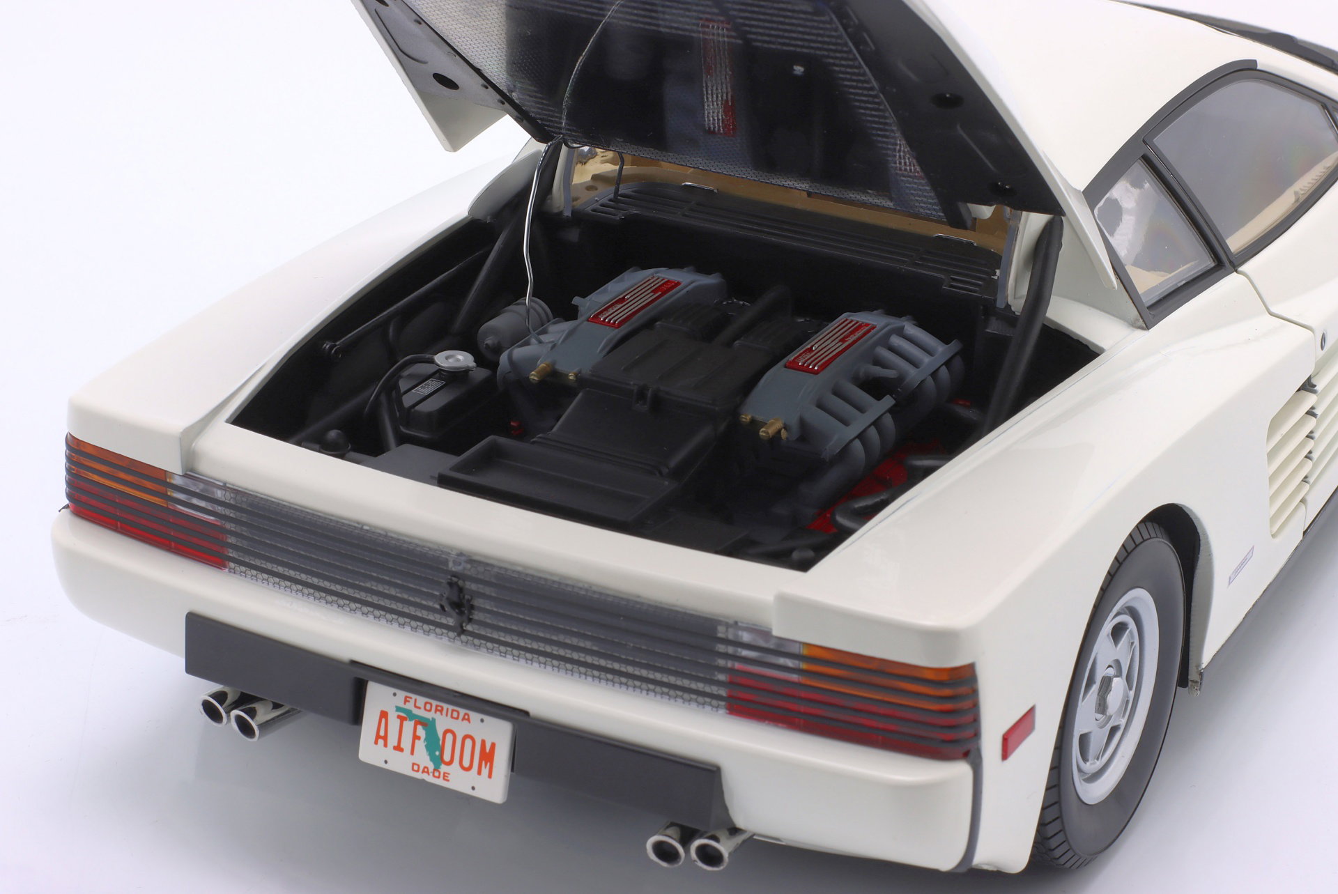 KK-Scale 1:12 Ferrari Testarossa Monospeccio US version Year 1984