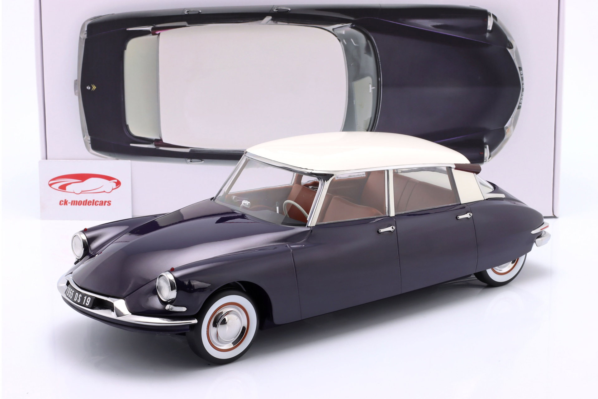 Citroen DS19 Byggeår 1955 violet / beige 1:12 Norev