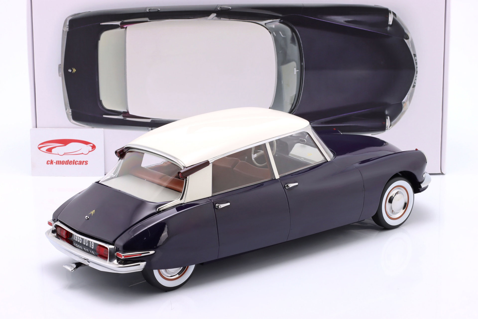 Citroen DS19 Byggeår 1955 violet / beige 1:12 Norev