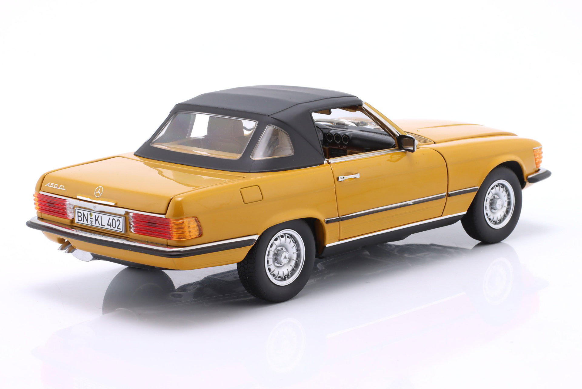 Mercedes-Benz 450 SL (R107) Bouwjaar 1975 cayenne oranje 1:18 Norev