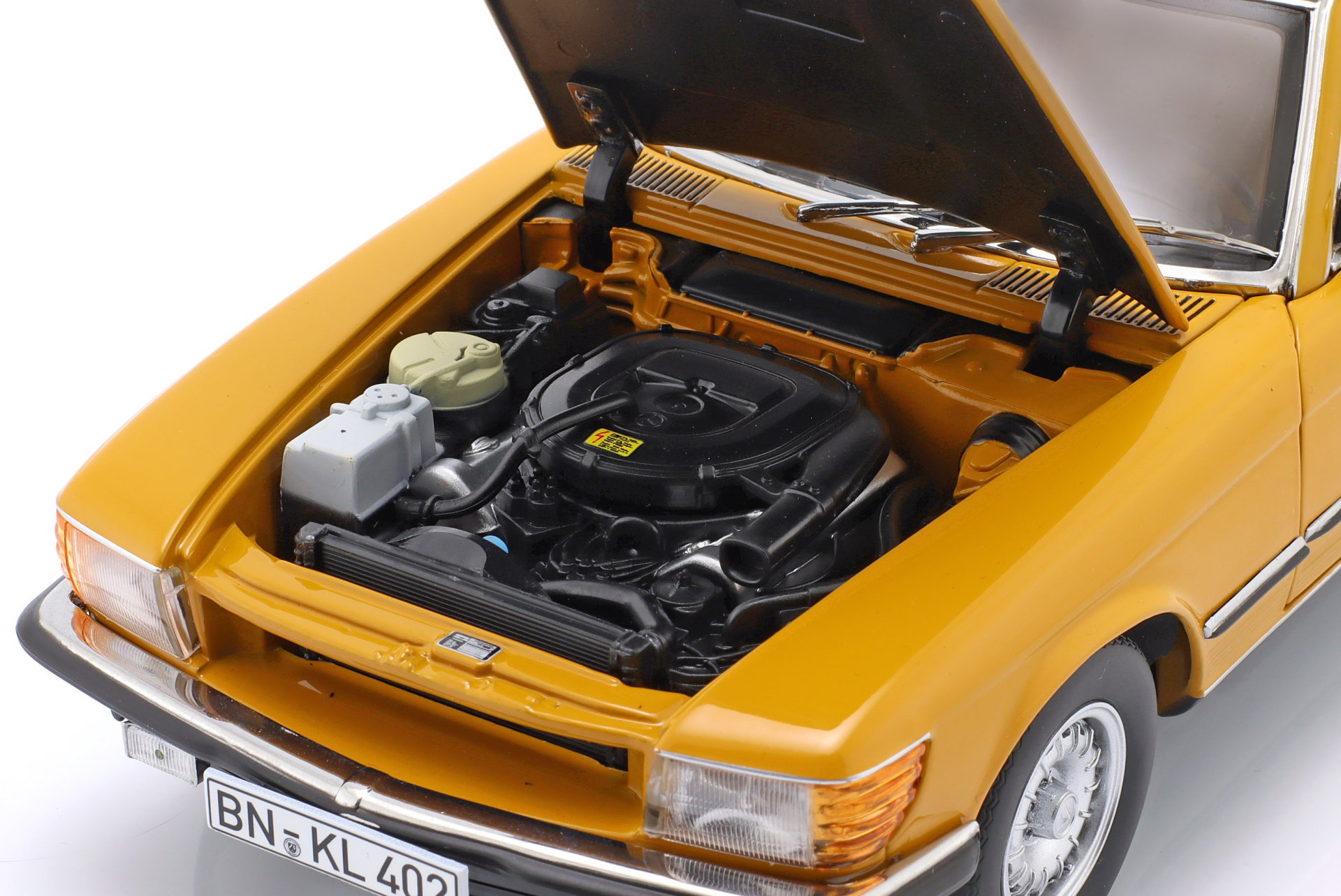 Mercedes-Benz 450 SL (R107) Bouwjaar 1975 cayenne oranje 1:18 Norev
