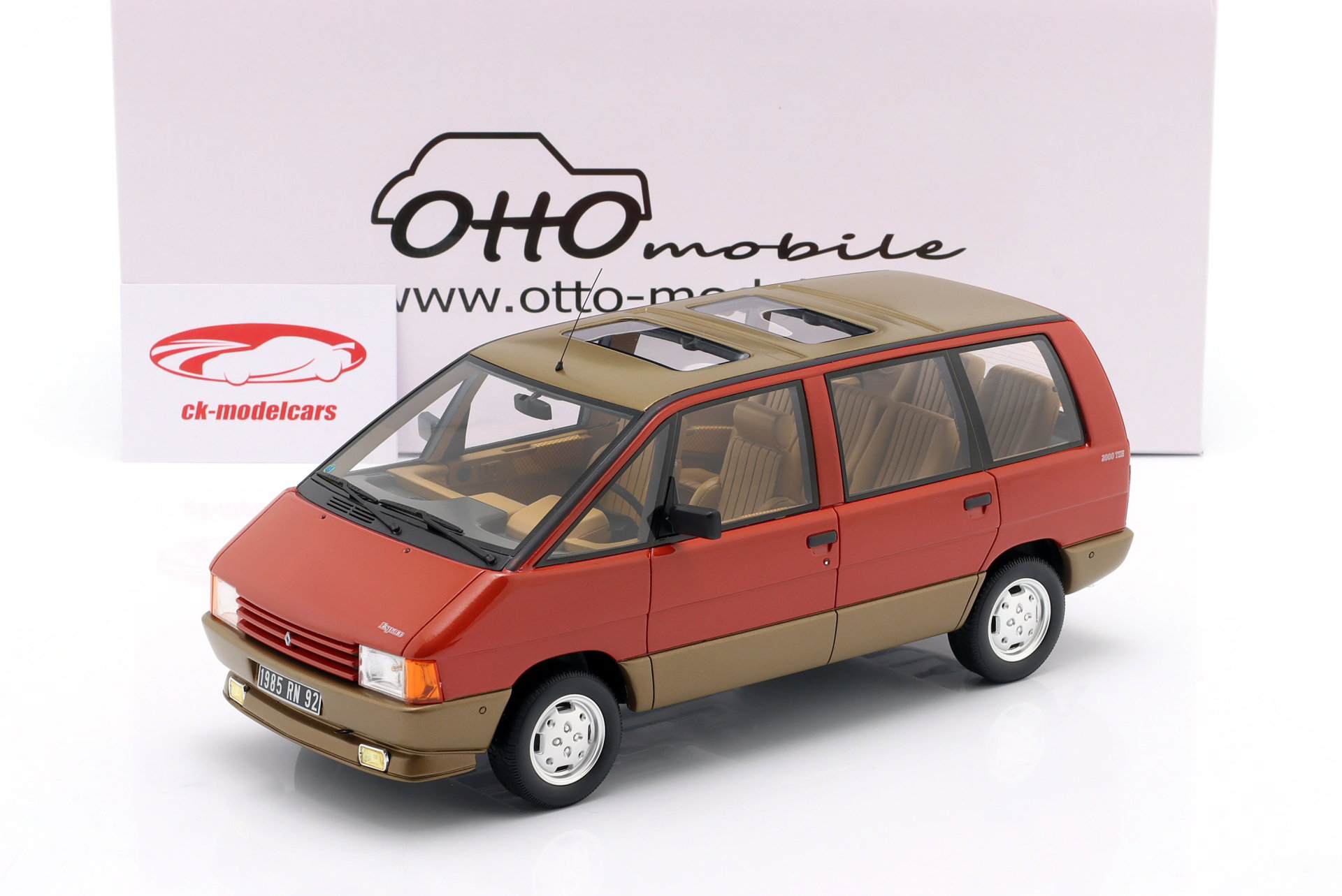 Renault Espace 2000 TSE Año de construcción 1984 rojo / oro 1:18 OttOmobile