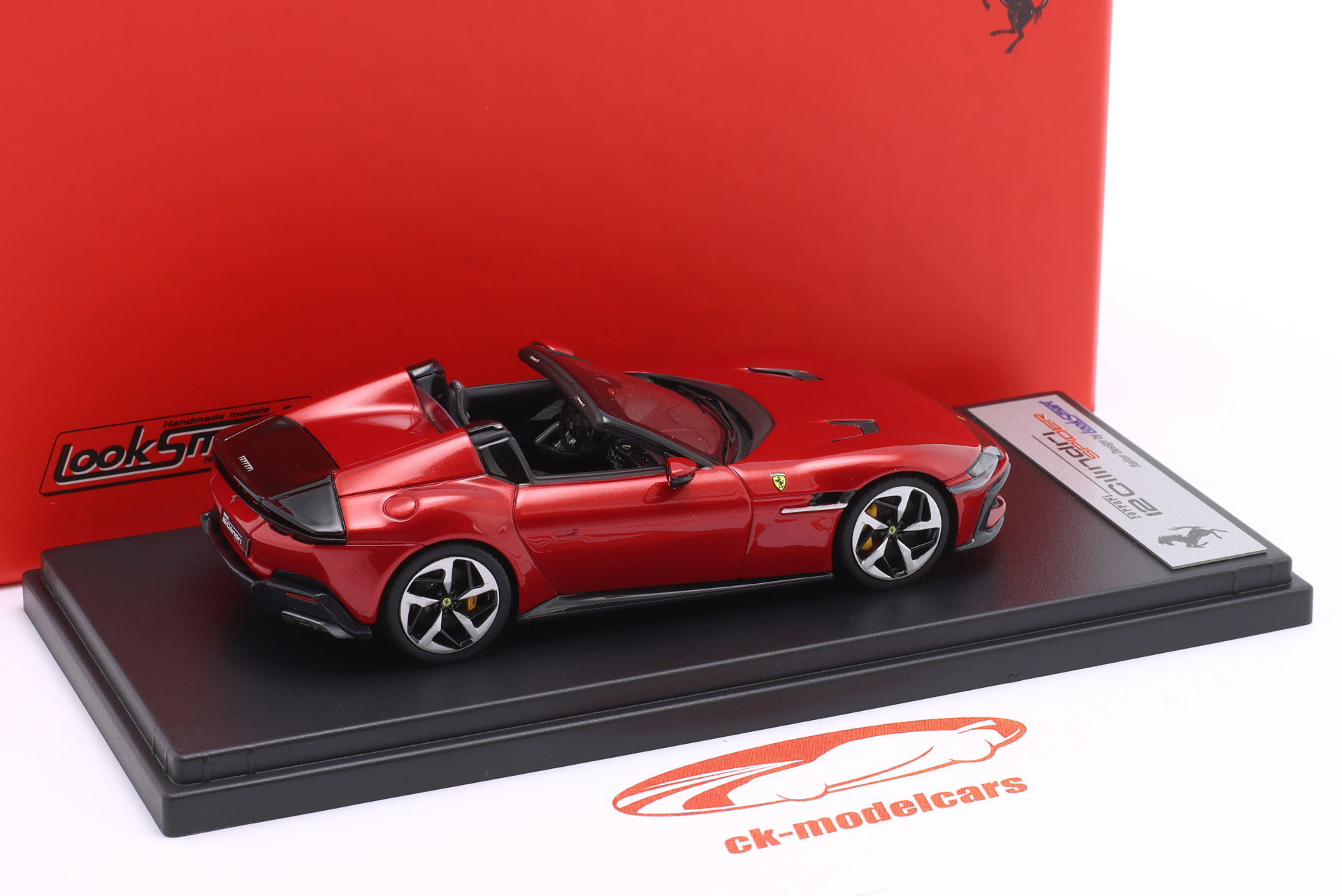 Ferrari 12Cilindri Spider Año de construcción 2024 Imola rojo 1:43 LookSmart