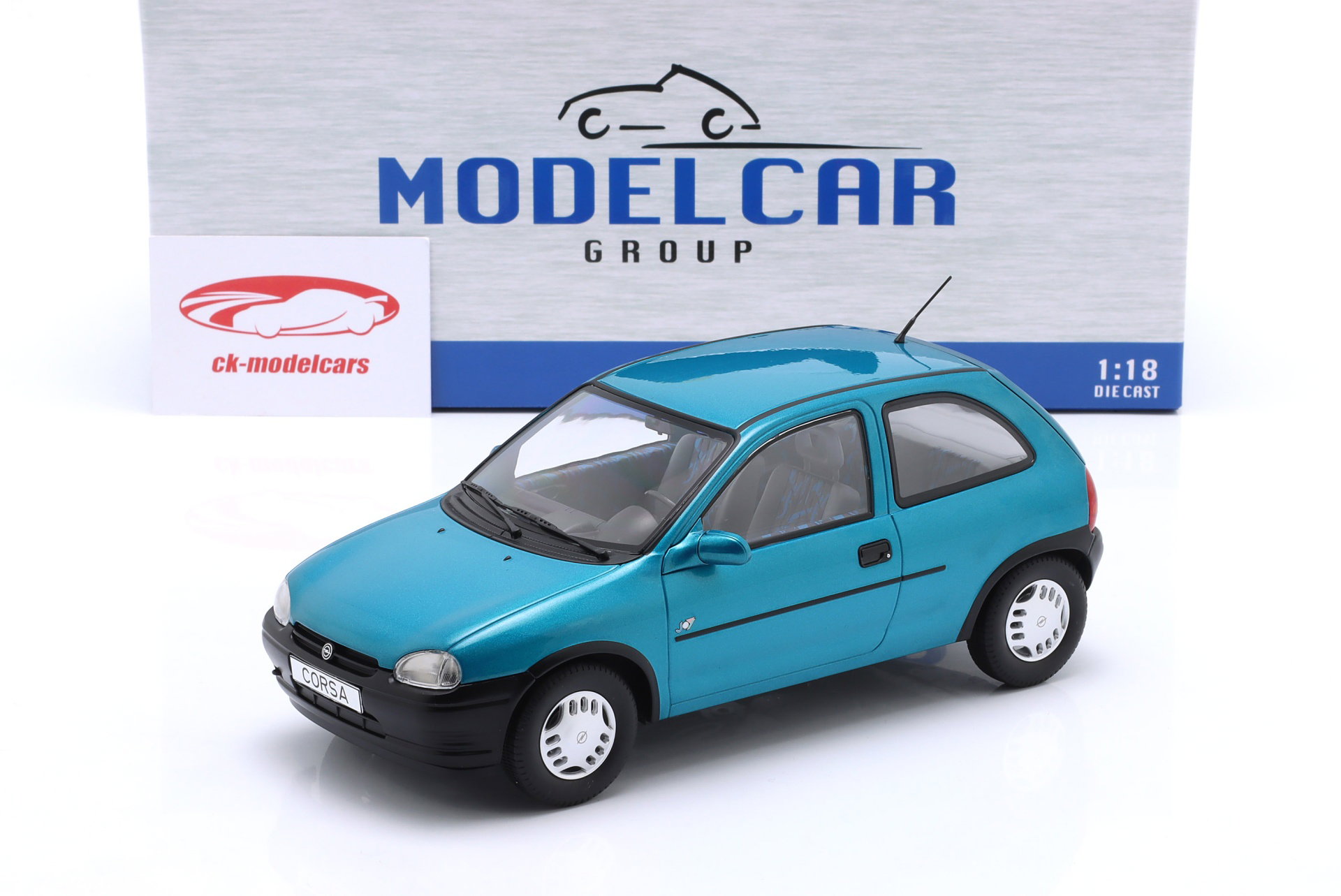 ModelCarGroup 1:18 Opel Corsa B 建設年 1993-2000 ターコイズ