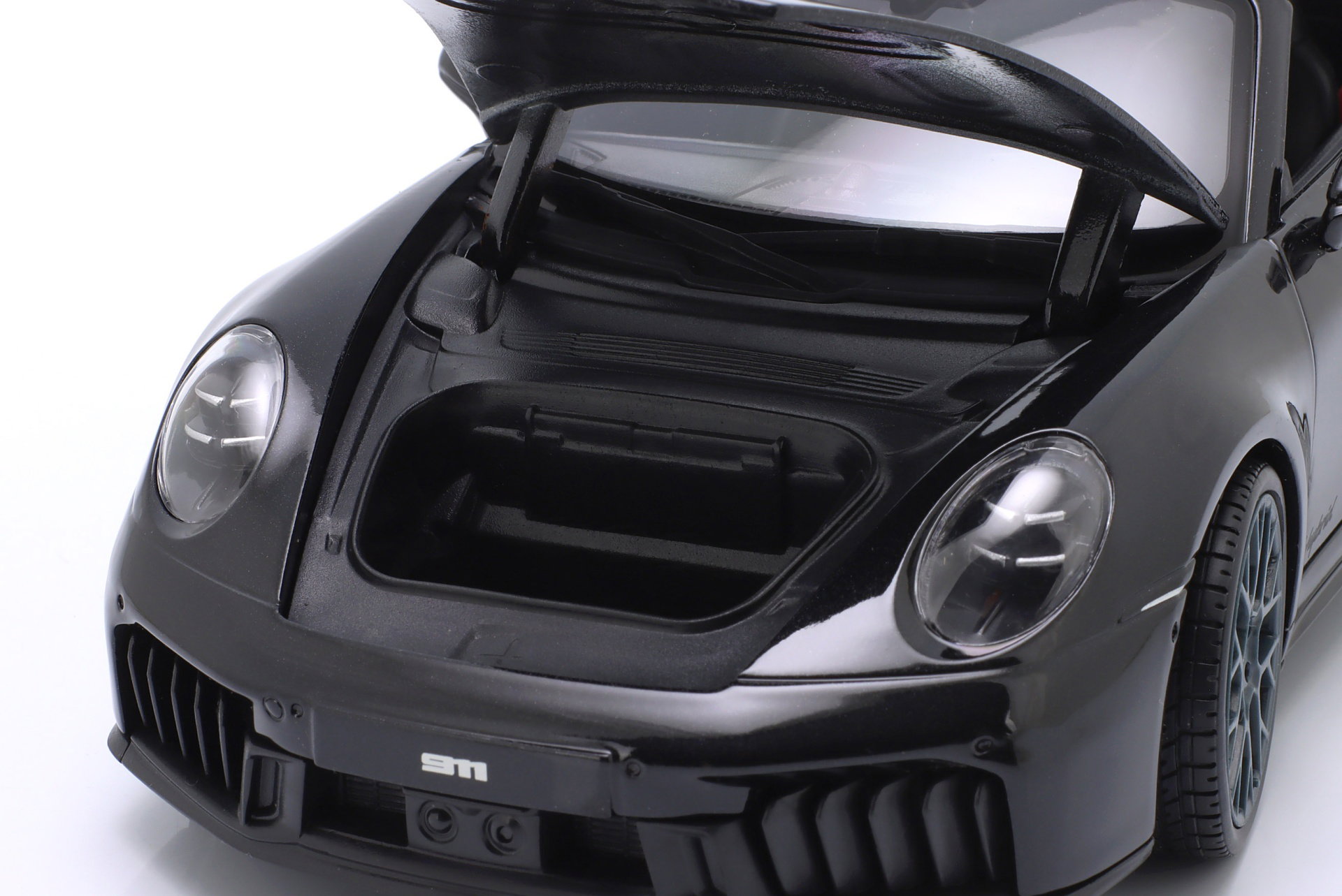 Porsche 911 (992.2) Targa 4 GTS Hybride Année de construction 2025 noir 1:18 Maisto
