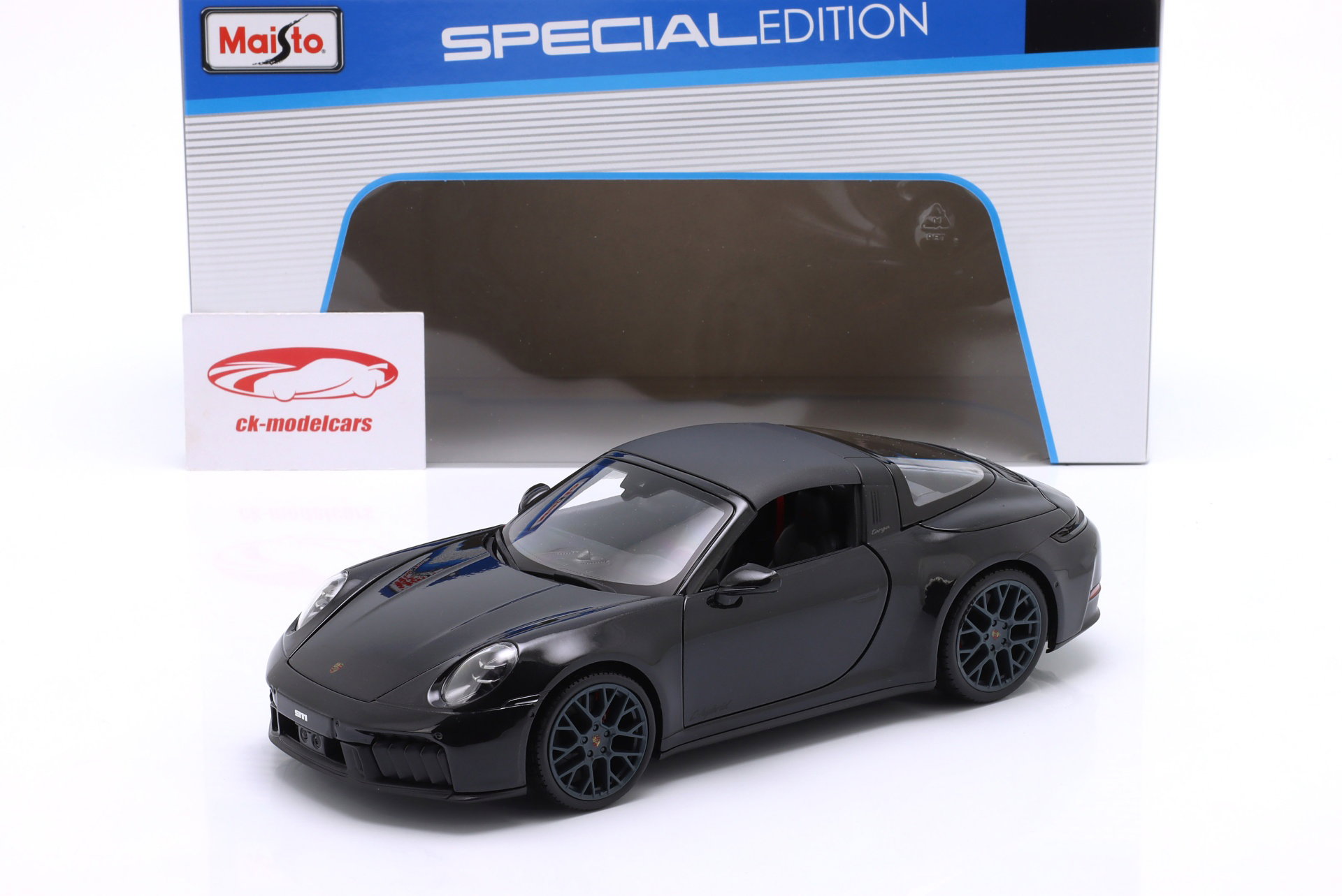 Porsche 911 (992.2) Targa 4 GTS Hybride Année de construction 2025 noir 1:18 Maisto