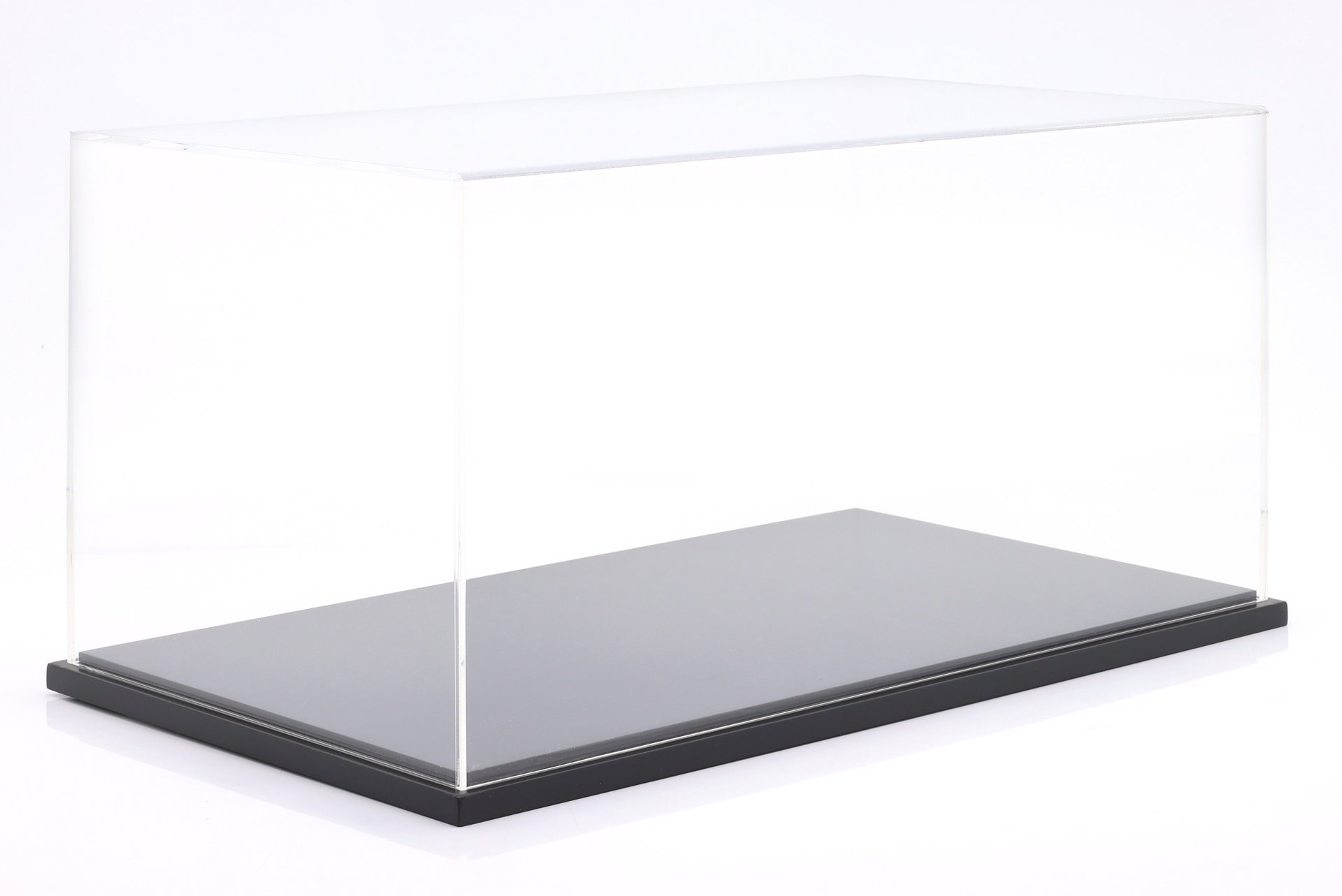 high-quality-acrylic-display-case-for-truck-models-in-scale-1-18-jewel-cases-jc18-tr/