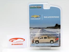 Chevrolet Silverado Pick-up 1500 quitanieves año 2015 oro 1:64 Greenlight