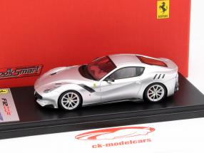 Ferrari F12 TDF année 2015 argent 1:43 LookSmart