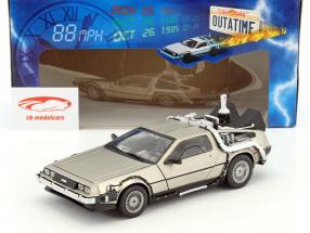 DeLorean DMC-12 Zurück in die Zukunft Teil 2 1:18 SunStar