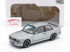 BMW M3 (E30) Anno di costruzione 1990 argento metallico 1:18 Solido