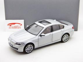 F11 BMW 550i Sedan Année 2010, titane argent  1:18 Norev
