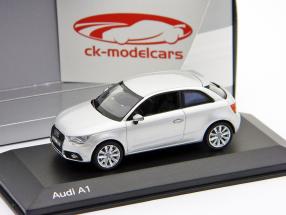 Audi A1 eissilber / is sølv 1:43 Kyosho