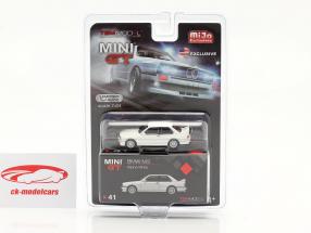BMW M3 (E30) LHD alpine white in Blister 1:64 TrueScale