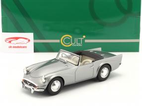 Daimler SP 250 Roadster Byggeår 1959-64 sølvgrå metallisk 1:18 Cult Scale