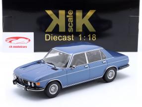 BMW 3.0 S (E3) 2 Serie Byggeår 1971 blå metallisk 1:18 KK-Scale