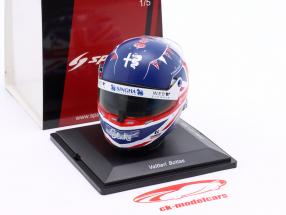 V. Bottas Alfa Romeo F1 Team Stake #77 britisk GP formel 1 2023 hjelm 1:5 Spark