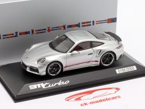 Porsche 911 First Turbo 特殊要求 Remasterd (992) 银 金属 1:43 Minichamps