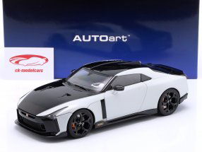 Nissan GT-R50 by Italdesign 2020 blanc métallique / noir 1:18 AUTOart