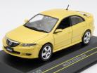 Mazda Atenza jaar 2002 geel 1:43 First43 Models