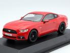 Ford Mustang år 2015 rød 1:43 Norev
