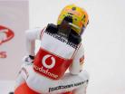 L. Hamilton Fahrerfigur Formel 1 2011 sitzend 1:18 TopMo