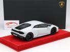 Lamborghini Huracan LP 580-2 L.A. Salón del automóvil 2015 blanco con escaparate 1:18 MR Models
